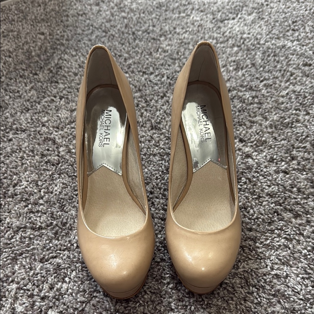 Michael Kors Women's Tan Pumps